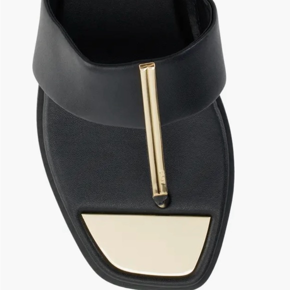 DKNY black/ gold flat thongs - Picture 6 of 6